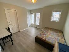 York University village room for rent - Photo 5