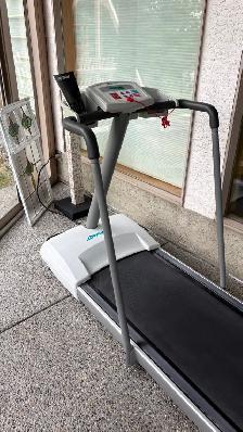 Life FitnessTreadmill - Photo 4