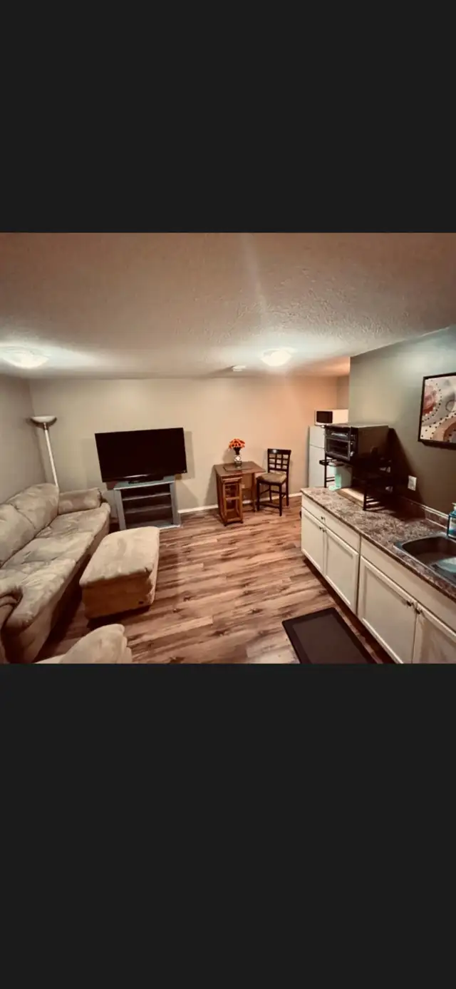 FULLY FURNISHED BASEMENT SUITE