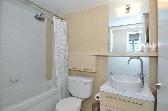 Room for rent near TMU - Photo 4