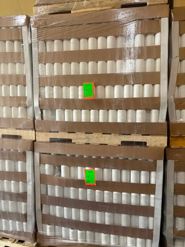 Free Cleaning Wipes In Plastic Containers