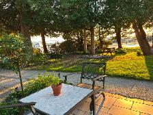 Beautiful 2 bedroom condominium unit available at Main Beach! - Photo 7
