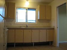 Master Bedroom Side by Side Parking — Ideal for CU/AC Students - Photo 4
