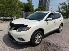 2015 Nissan Rogue SV FWD