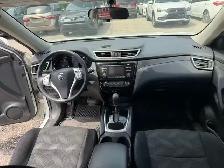 2015 Nissan Rogue SV FWD - Photo 14