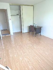 A bedroom for rent at Finch/Warden - Photo 2