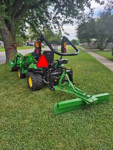 John Deere 1023E Subcompact Utility Tractor - Photo 2