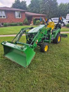 John Deere 1023E Subcompact Utility Tractor - Photo 3