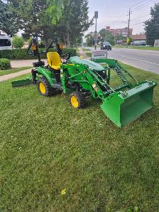 John Deere 1023E Subcompact Utility Tractor - Photo 4