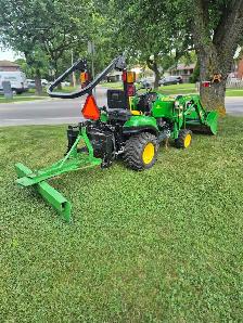 John Deere 1023E Subcompact Utility Tractor - Photo 5