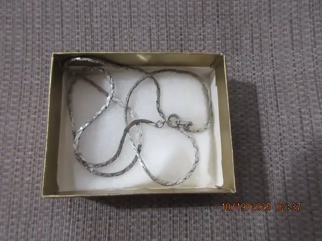 Ladies neckchain