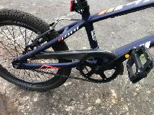 Vélo enfant - Photo 4