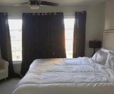 Modern Townhouse Near Woodbine Beach For Rent - Photo 3
