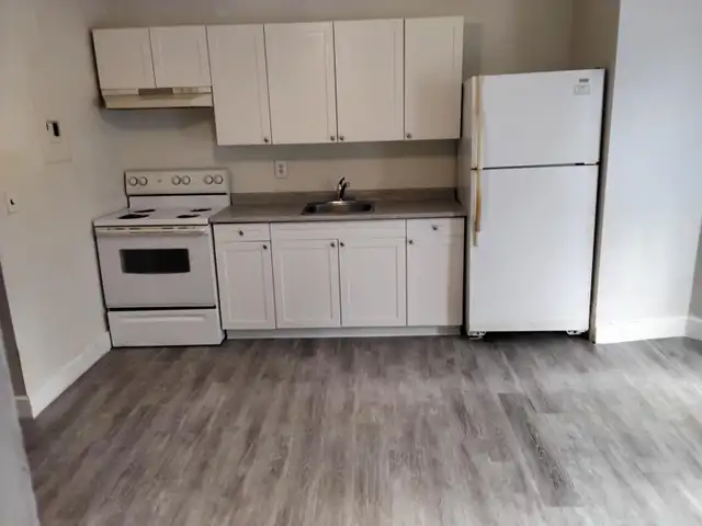 RENOVATED - CENTRAL LOCATION