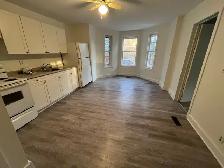 RENOVATED - CENTRAL LOCATION - Photo 6
