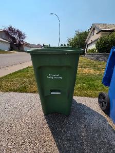 Garbage Bin Cleaning Service – THE HAMPTONS ONLY (Age 9) - Photo 4