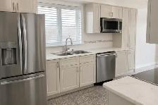 Beautiful 3 Bedroom End-Unit Townhouse Silver City Location - Photo 6