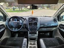 2019 Dodge Grand Caravan SXT Stow & Go 'DVD' 3.6L V6 - Photo 9