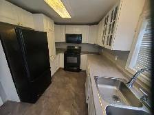 East Side house (main & upper lvl) 3bd & 2bth at 2694 Lloyd Grg - Photo 3