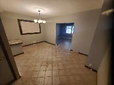 East Side house (main & upper lvl) 3bd & 2bth at 2694 Lloyd Grg - Photo 4