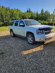 2012 chevy suburban 1500 lt - Photo 2