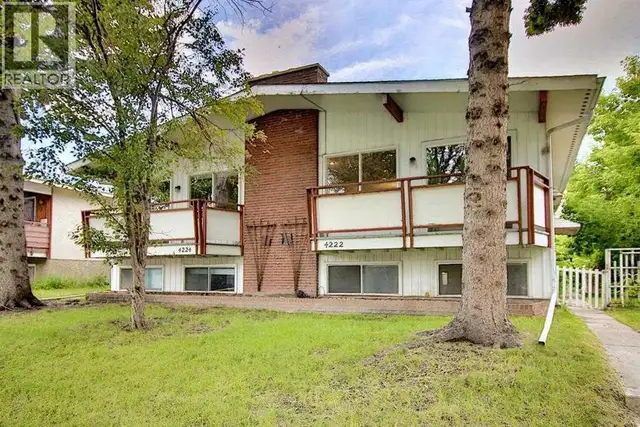 Full Duplex for Sale (Side by side) in Varsity Area