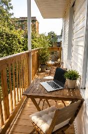 Bright Furnished Rooms | Metro Frontenac | August 1 | From $850