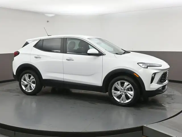 2025 Buick Encore GX AWD, HEATED SEATS, BACKUP CAMERA & MORE!