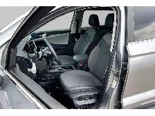 2023 Volkswagen Taos AWD | PANORAMIC SUNROOF | TOUCHSCREEN | CAM - Photo 14