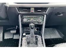 2023 Volkswagen Taos AWD | PANORAMIC SUNROOF | TOUCHSCREEN | CAM - Photo 17