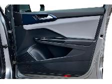 2023 Volkswagen Taos AWD | PANORAMIC SUNROOF | TOUCHSCREEN | CAM - Photo 26
