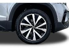 2023 Volkswagen Taos AWD | PANORAMIC SUNROOF | TOUCHSCREEN | CAM - Photo 36
