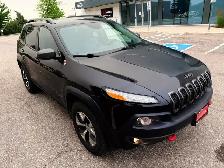 2015 Jeep Cherokee Trailhawk 4dr SUV 4WD (2.4L 4cyl 9A) - Photo 2