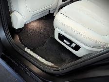 2022 BMW X7 M50i Premium Package - Photo 32