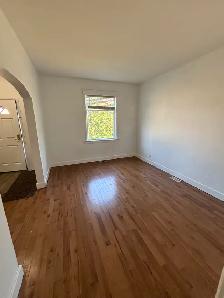Coming Tuesday to MLS - 9 Ruttan St. - Photo 2