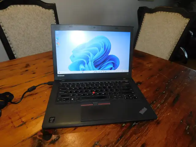 Lenovo ThinkPad T450 14' i5-4300U 240GB SSD 8GB B/T WIN 11