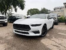 2026 Ford Mustang Coupe - Photo 2
