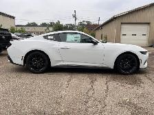 2026 Ford Mustang Coupe - Photo 23