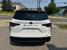 2022 Toyota Sienna LE - Photo 5