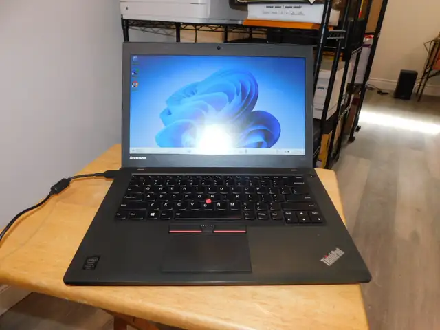 Lenovo ThinkPad T450 14' Laptop i5 240GB SSD 12GB B/T WIN 11