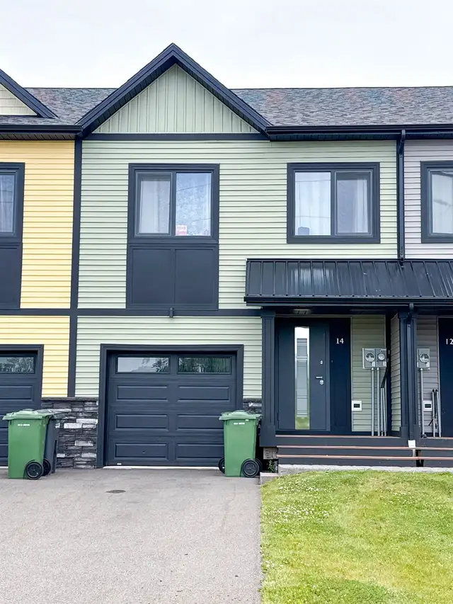 •	Pet-Friendly 3-Bed Townhouse, West Royalty — $2,360/mo, Snow &