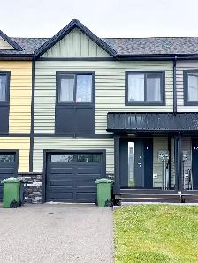•	Pet-Friendly 3-Bed Townhouse, West Royalty — $2,360/mo, Snow &