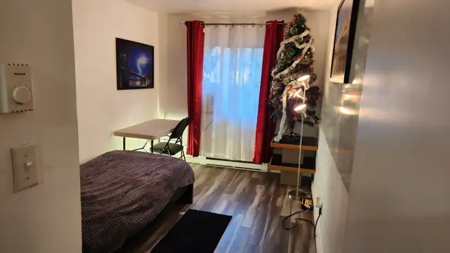 Chambre meublée - 1er sept - 780$ - Plaza Côte-des-Neiges