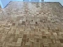 sablage et vernis de plancher - Photo 2