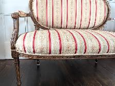 Antique French Settee - Photo 5
