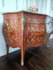 Antique Style French Commode - Photo 5