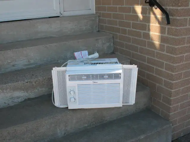 5000 BTU Window Air Conditioner, Like New