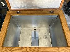 Ice Chest - Photo 3
