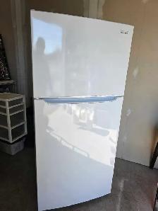 Refrigérateur et Cuisiniere Blanc