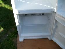 Whirlpool EB9FVBXWQ Bottom Freezer Refrigerator - Photo 2
